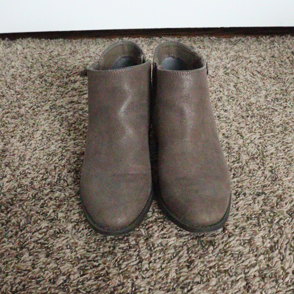 Grey booties - great condition!